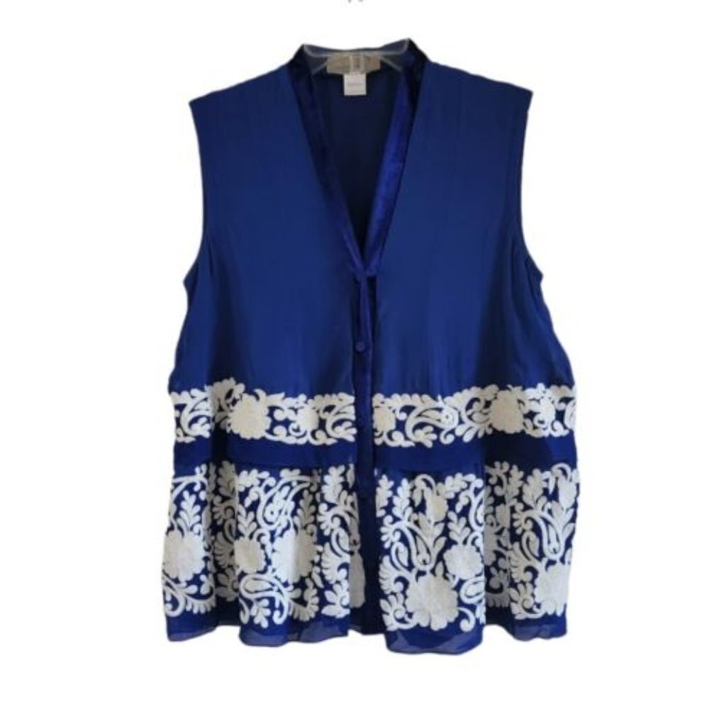 Mynahs Reynu Taandon Royal Blue Tiered Embroidered Sleeveless Button Top Small